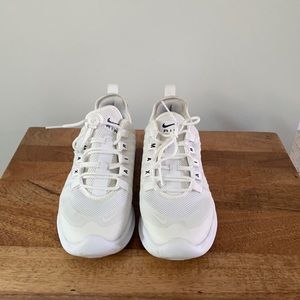 Nike AirMax women’s size 8
